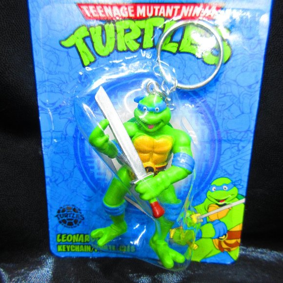 Teenage Mutant Ninja Turtles LEONARDO Nickelodeon Keychain Collectible - Picture 1 of 7